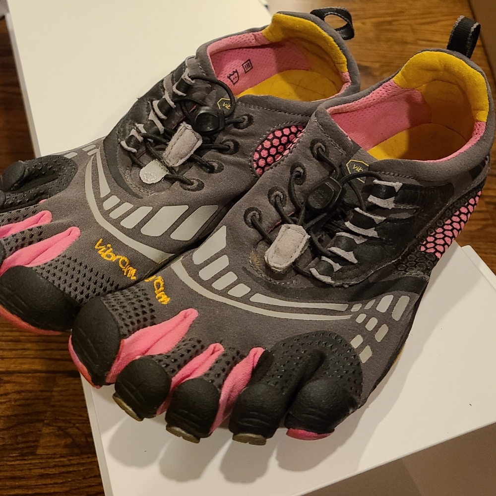 Vibram Fivefingers Shoes - Size 39